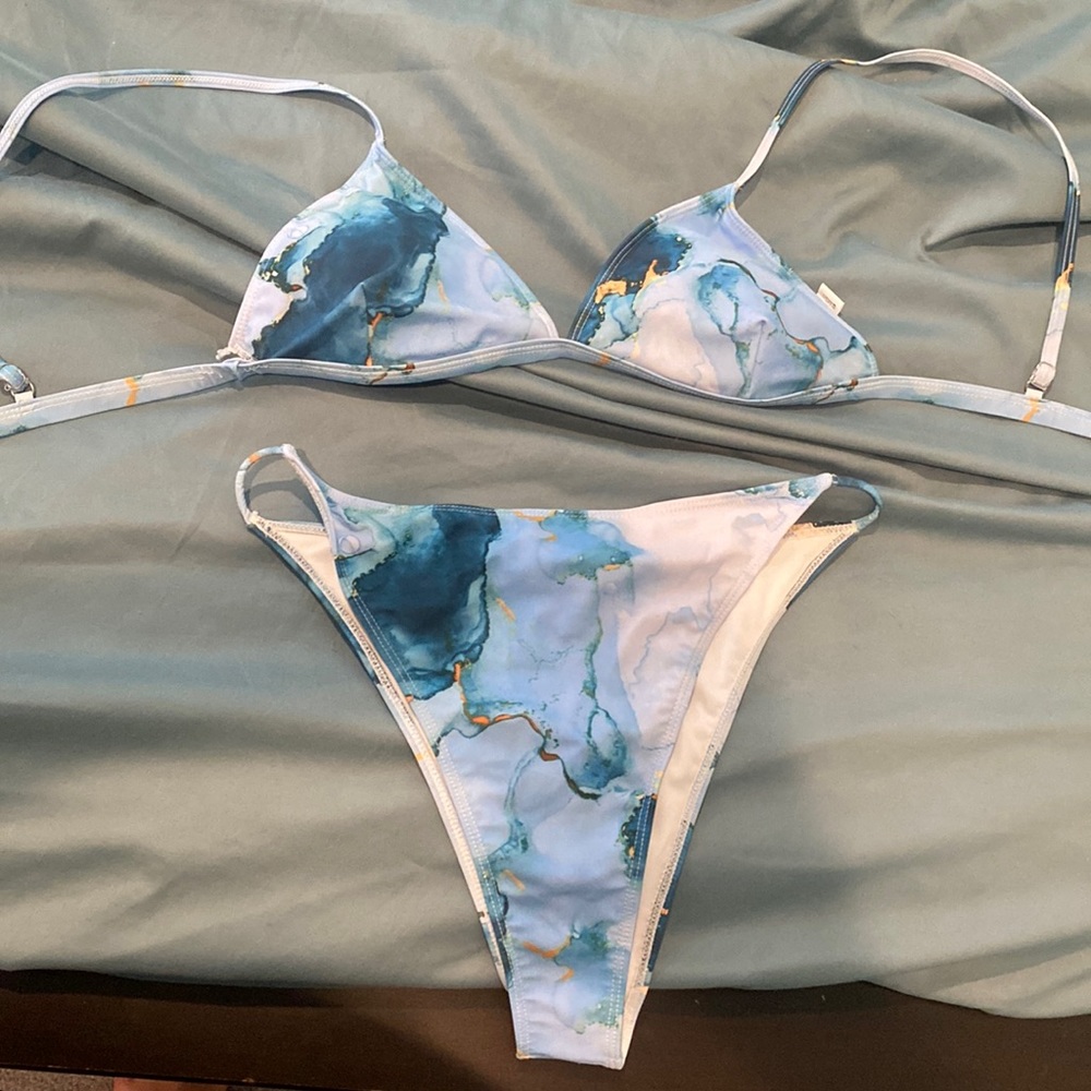 Bikini with cover up ( brand new just never wore it)